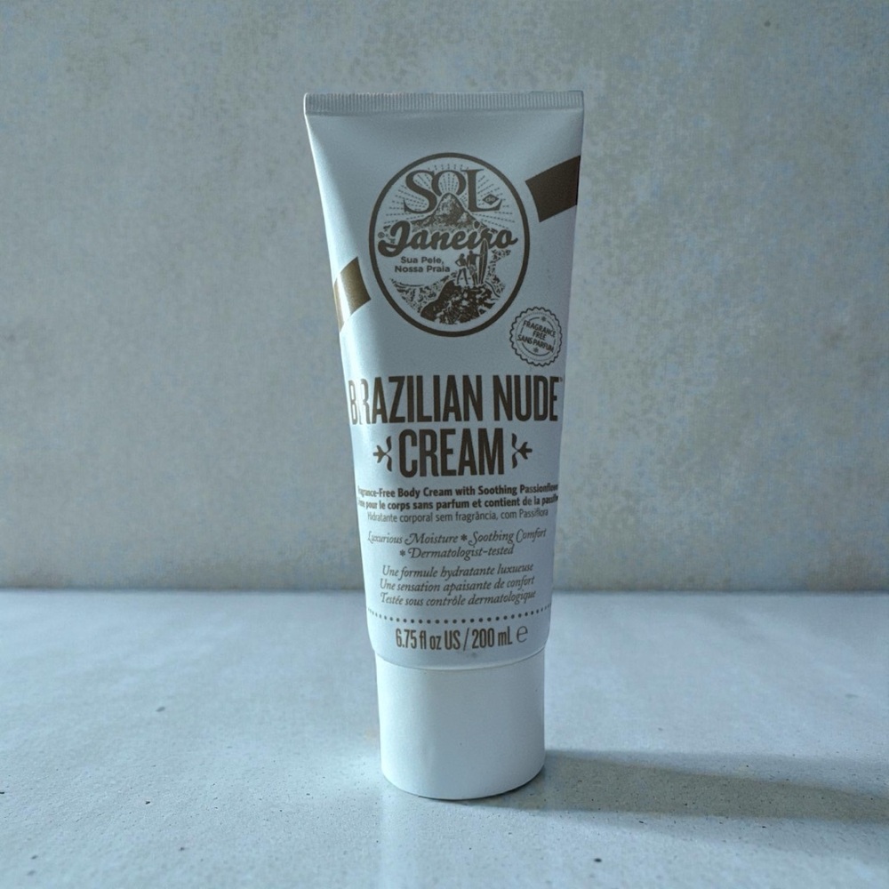 Sol de Janeiro Brazilian Nude Cream in White and Gold